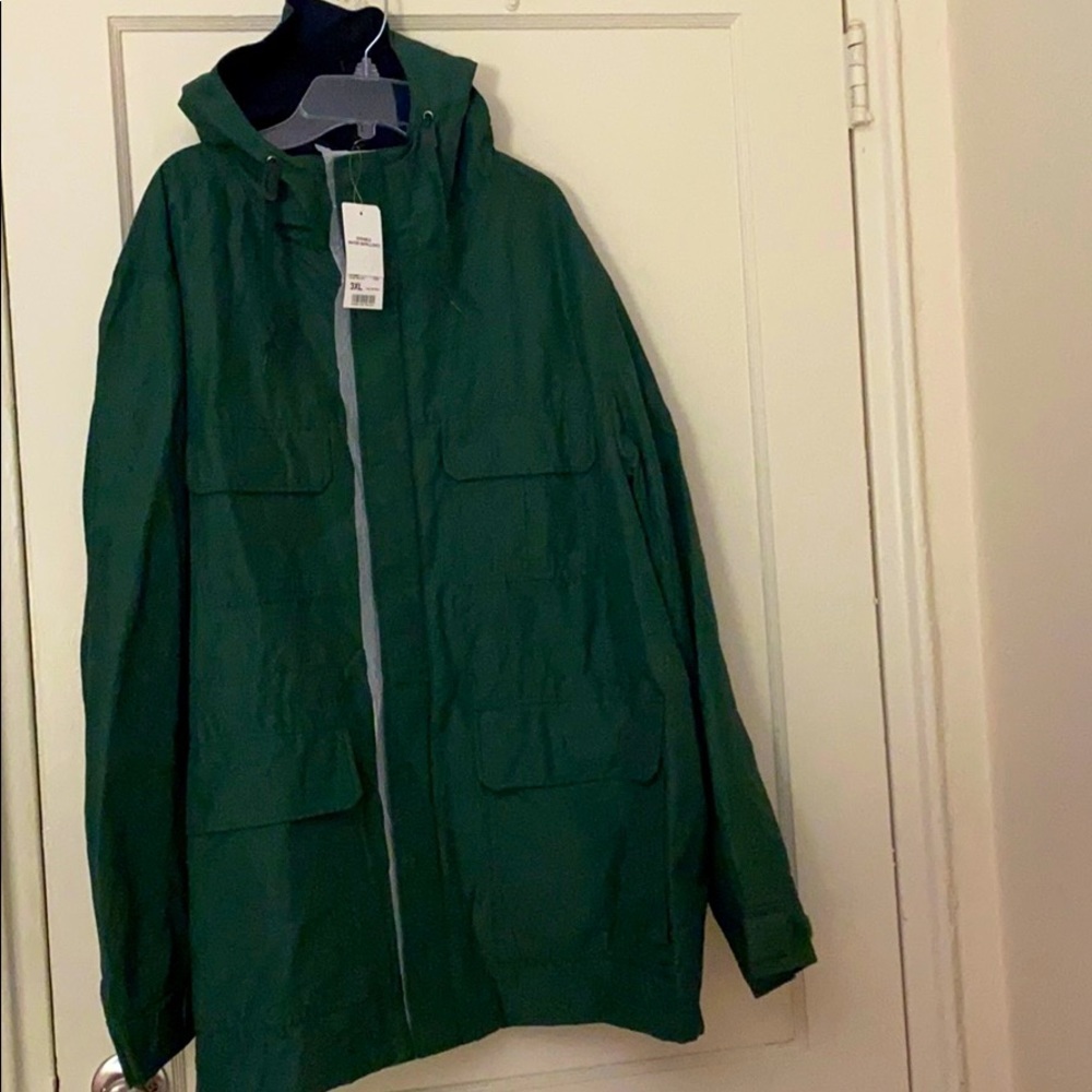 NWT uniqlo green hooded jacket size: 3XL